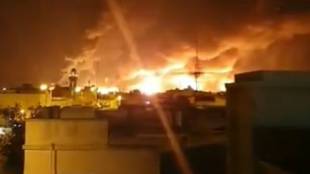 Украйна нанесе удар по петролно депо край Луганск