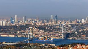 Турция задържа 7 души за подготовка на терористичен акт в Истанбул