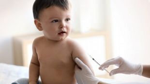 Личните лекари вече имат право на по-ранна ваксинация срещу коклюш