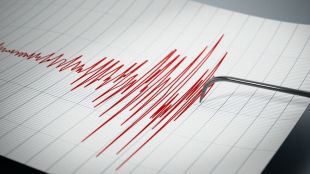 Две земетресения от 5,7 и 5,4 по Рихтер разтъсиха Южна Гърция