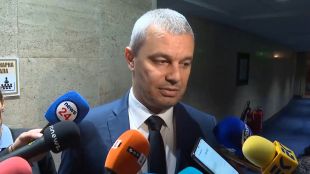 Костадин Костадинов: ПП-ДБ и БСП на практика сега спасиха мандата на Росен Желязков