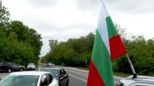 Протестиращи енергетици блокираха пътища в Старозагорско