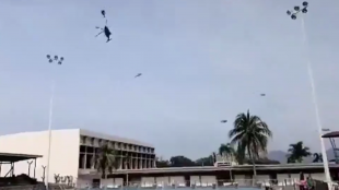 Два военни хеликоптера се сблъскаха във въздуха, 10 човека са загинали (ВИДЕО)