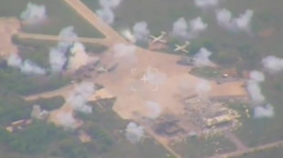 Русия показа унищожението на украинско летище на три МиГ-29 с касетъчни авиационни бомби (ВИДЕО)