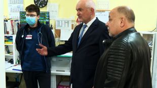 Премиерът Димитър Главчев посети днес СБАЛ по детски болести „Проф. Иван Митев”