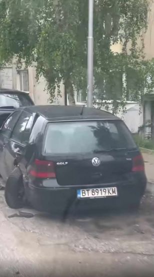 Водач с 2,78 промила алкохол помля четири паркирани автомобила във Велико Търново