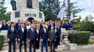 „Възраждане“ откриха предизборната си кампания във Велико Търново